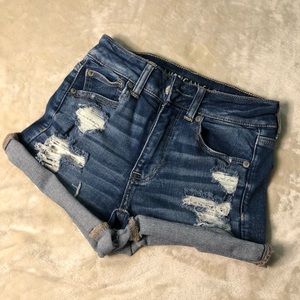 👖American Eagle hi-rise shortie